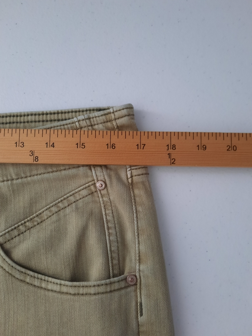 Chico's High Rise Pull On Wide Leg Crop Jeans in Washed Sage Green size 12 - Picture 11 of 16